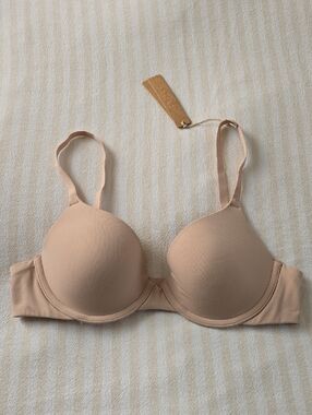 SKIMS Fits Everybody T-shirt Bra Size:34A Mica